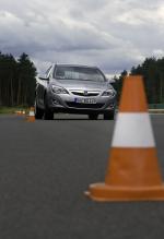 Opel Astra 5-Door 2009 года